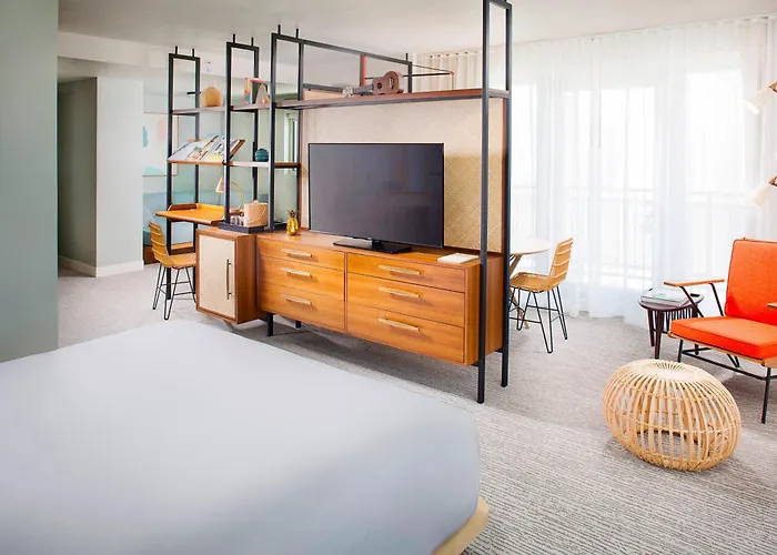 Corner King Suite